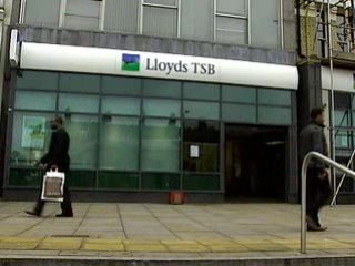 Mortgage approvals fall