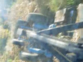 tracteur valtra T 180 Débroussaillage