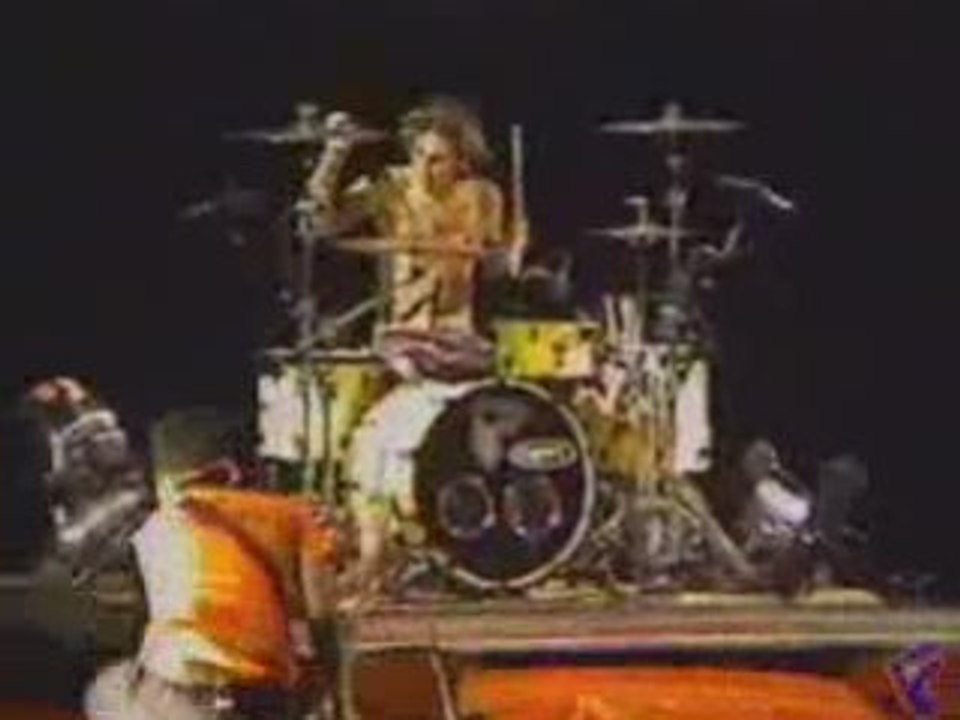 Blink-182 - Dumpweed (Live At The Mark, Tom & Travis Show)