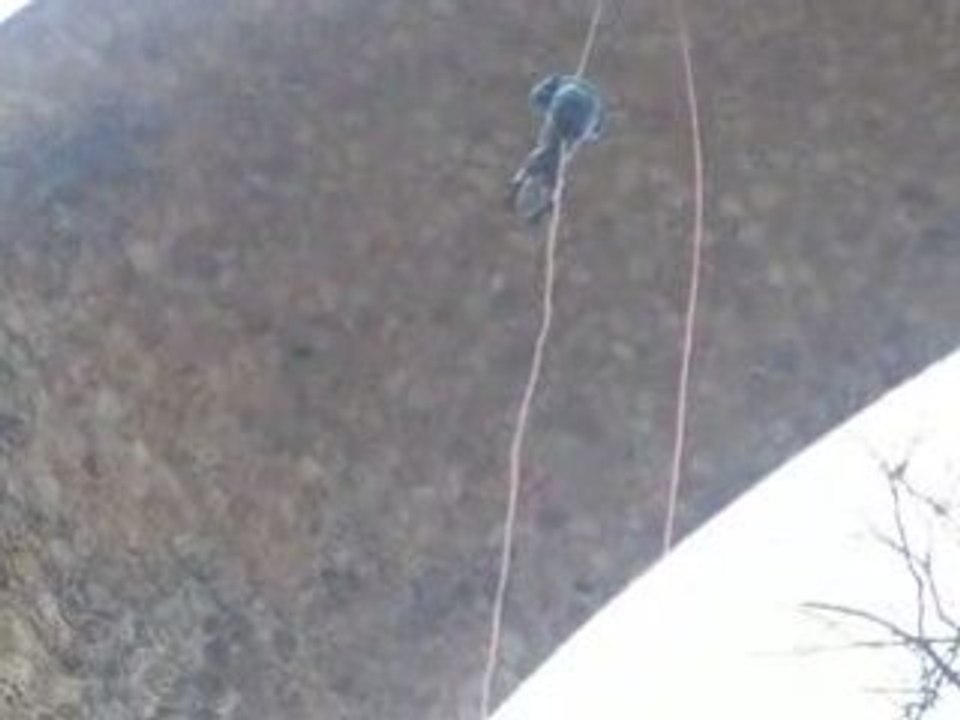 Descente en rappel Viaduc fauvettes - Epsileo puit