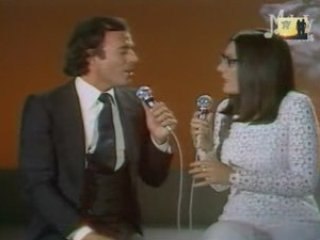 Julio Iglesias Nana Mouskouri- La Paloma (1979)