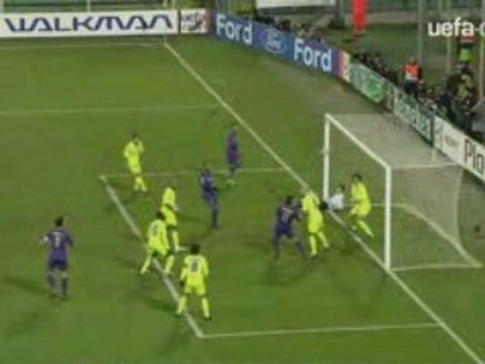 Fiorentina v Lyon