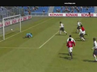 Reprise de volée Tevez PES2009