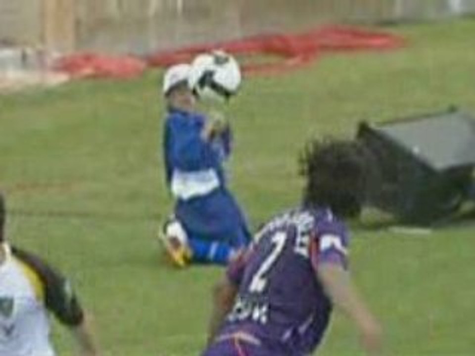 Régis joue au foot