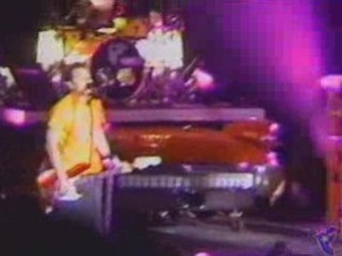 Blink-182 - Don't Leave Me (Live At Coors Amphitheatre)-2000