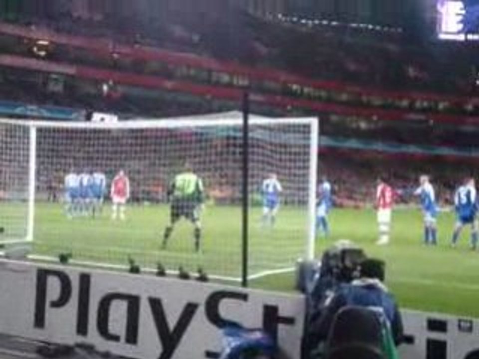 Arsenal-Dynamo Kiev: Silvestre Occasion