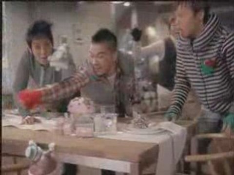 Big Bang - Baskin Robbins Ice Cream Cake (15s)