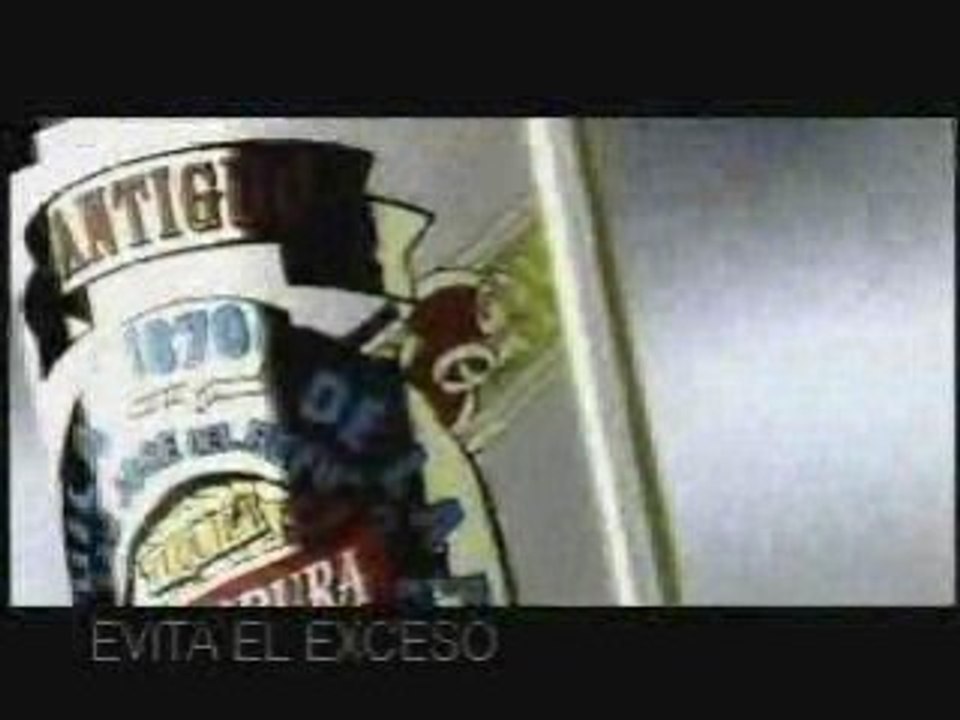 Anuncio Tequila Antiguo Herradura "Evita los excesos" (2003)