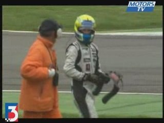 Crash Tonneau enorme F3 britannique Monza course 2