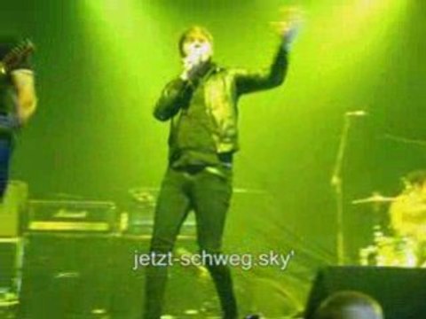 Kids in glass houses : Fisticuffs