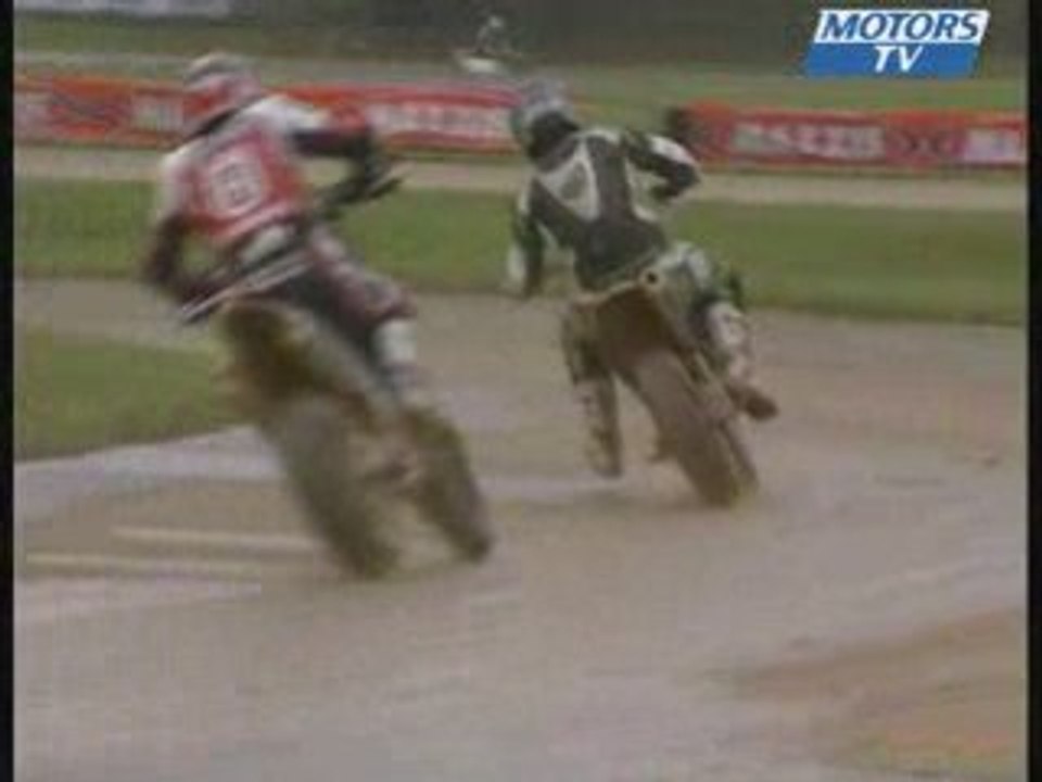 Plusieurs chutes lors de la course 2 en Supermotard a Loheac