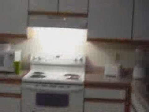 Explosion De Canettes De Bière