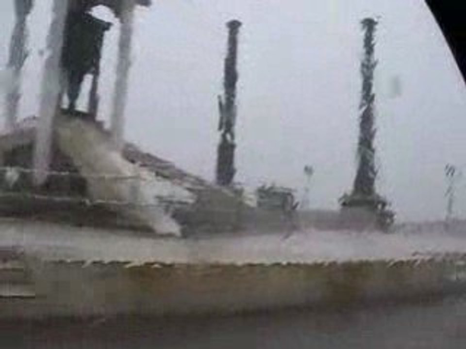 2008-11-25 Cyclone-01