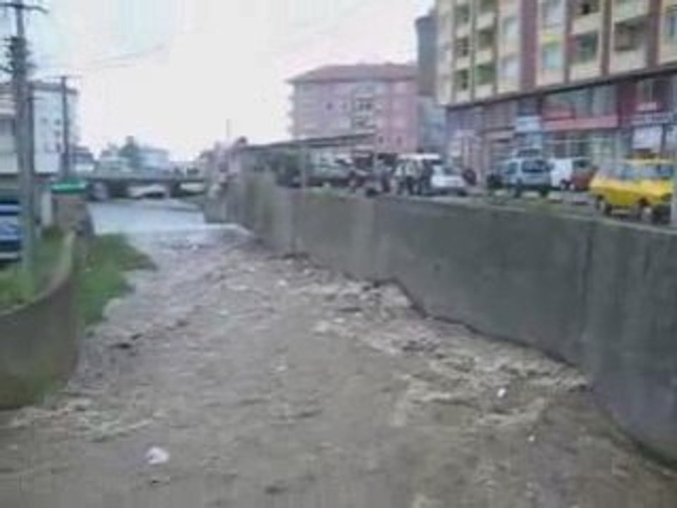 Dere geliyor dere - Çayeli Şairler Deresi 3