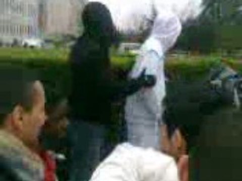 Fifty Eudes dans la cour du Lycée Robert Doisneau =D