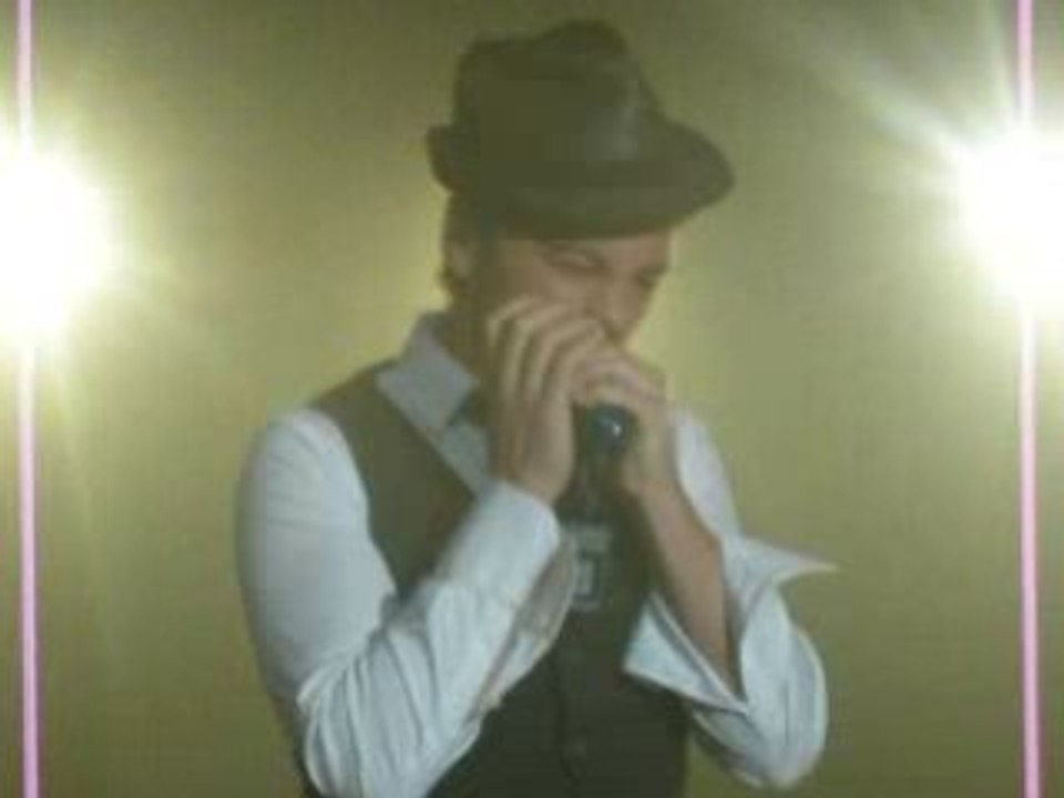 Un petit air d'harmonica... Vidéo Dailymotion