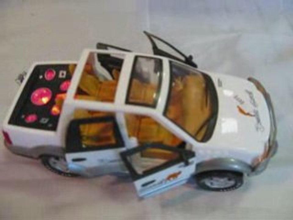 voiture 4x4 musical lumineuse