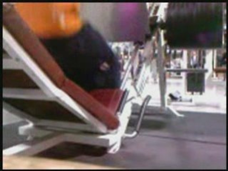 deon manuel Press510 kilos/1125 lbs