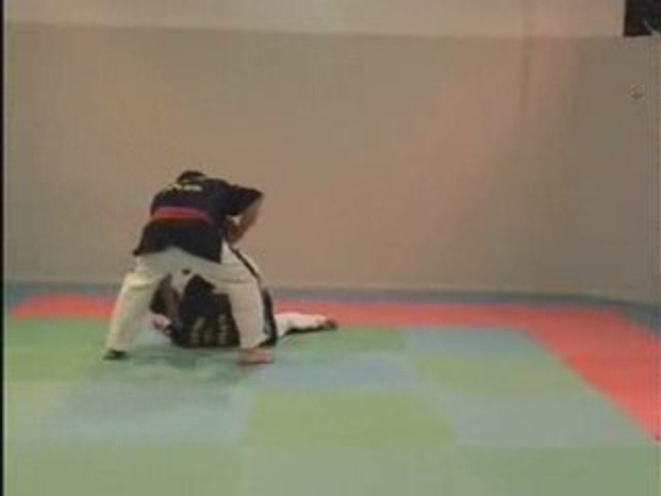 KO par trois frappes sur le méridien du poumon
