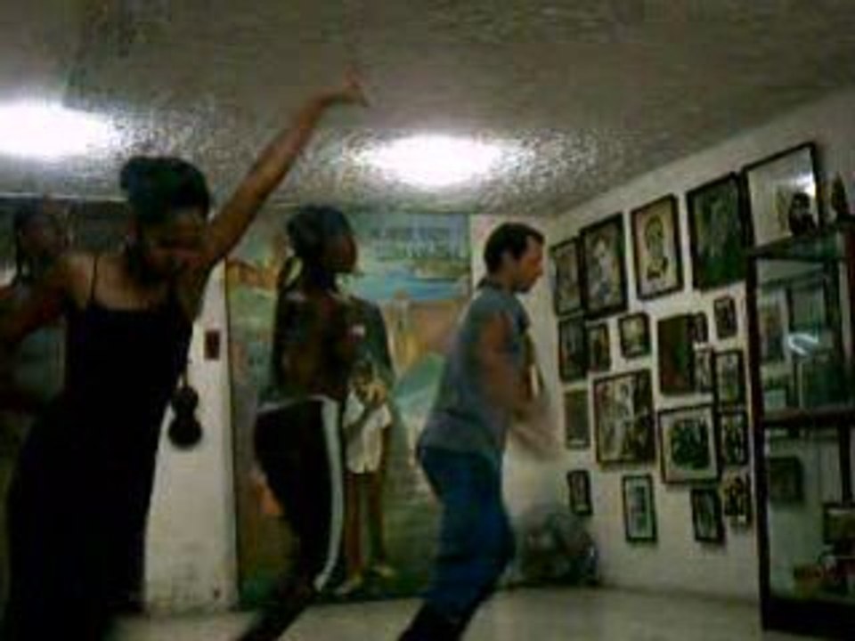 Lazly en la casa del tango, habana cuba