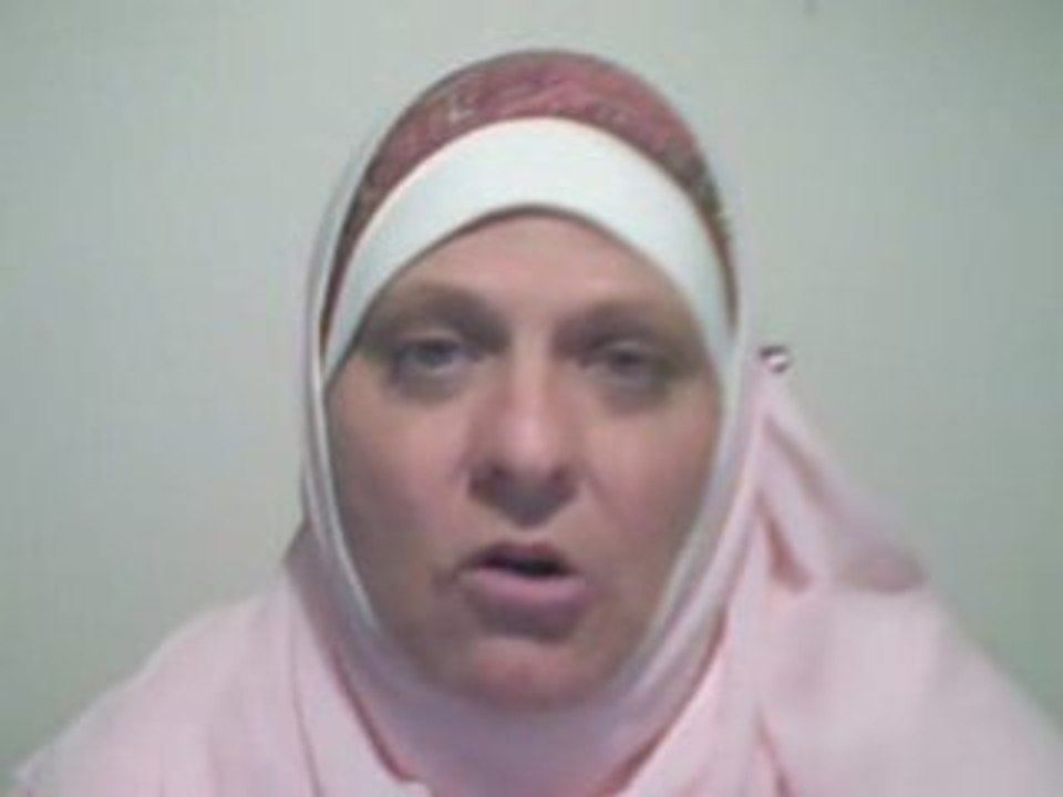 ROMAN CATHOLIC AMERICAN REVERTED TO ISLAM