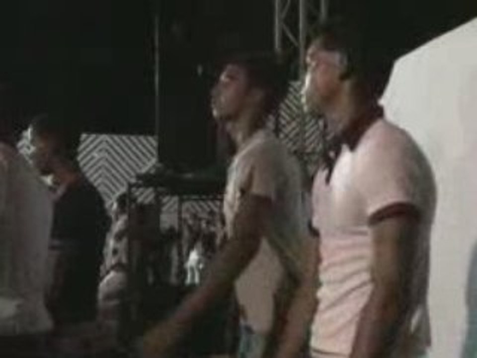 2008 Aug 19th 10:49pm Reggeaton at Plaza Juvenil