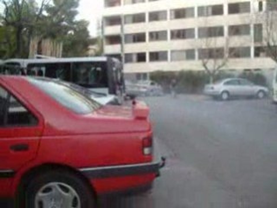 a vendre 323 ci