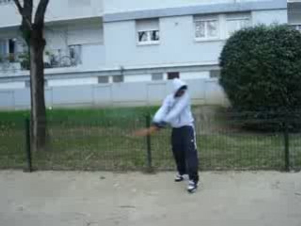 A LA CITER KAN SA GALERE