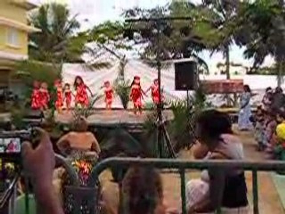 Spectacle à l'école de Charlotte