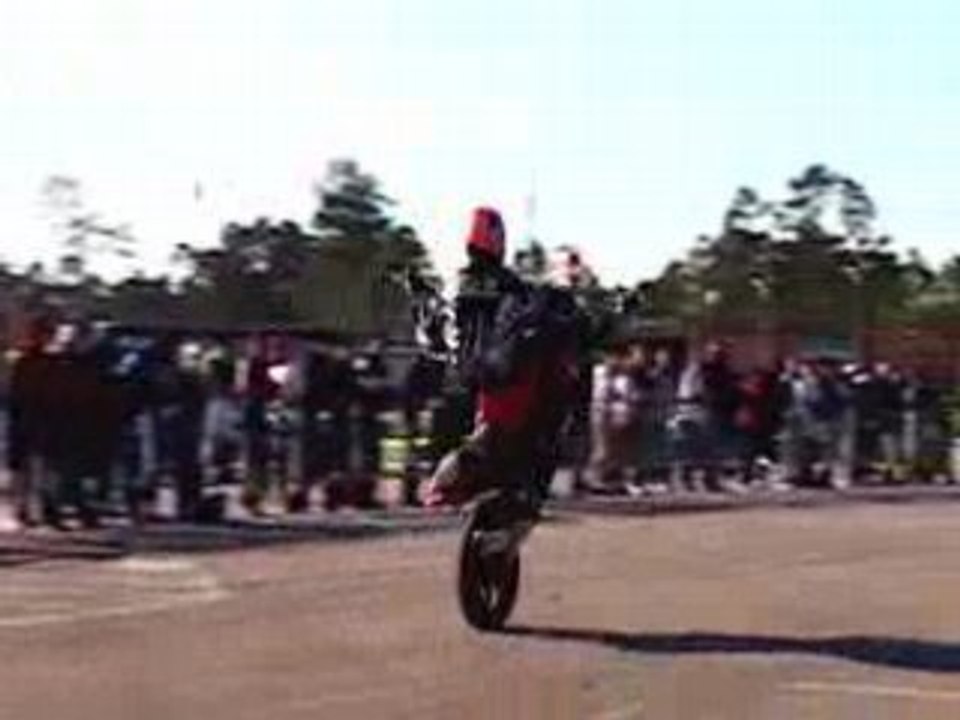 Freestyle moto stunt 8