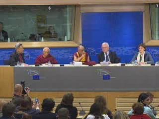 H.H. the Dalai Lama, press conference to the E.P.