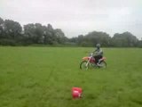 250 Crf en roue au champs clos toreau