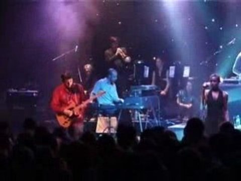 Morcheeba - Moog Island [Live@Shepherds Bush Empire]