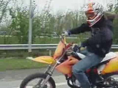 Scooter, stunt, wheelings,Video de Stunt