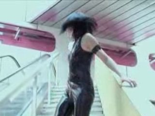 Pravda - Tu es à l'ouest