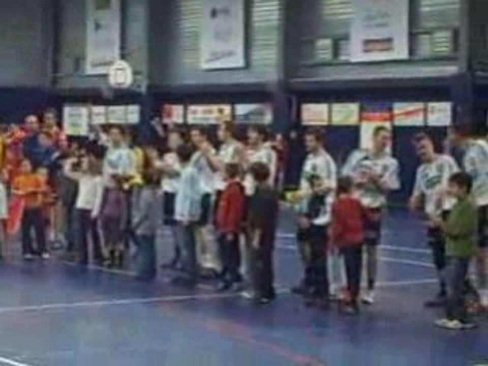Présentation dans une ambiance de folie