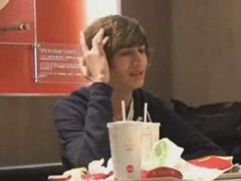 Les bonnes manières chez McDonald's (caméra cachée)