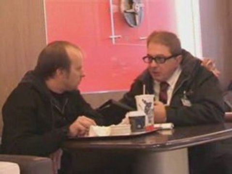 La règle du sourire chez McDonald's (caméra cachée)