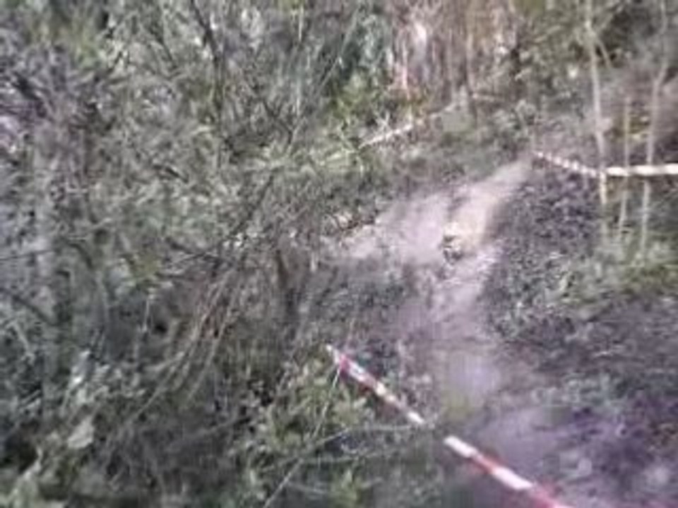 dirt motocross sur terrain prive