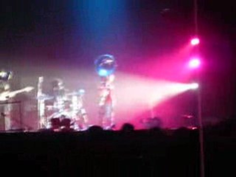 The Roots Live @ Paris Bercy 20.11.2008 Jammin' Pt.1