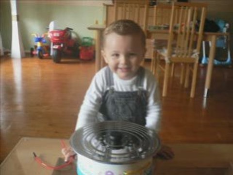 -Video en photos de Maxime de mois en mois .