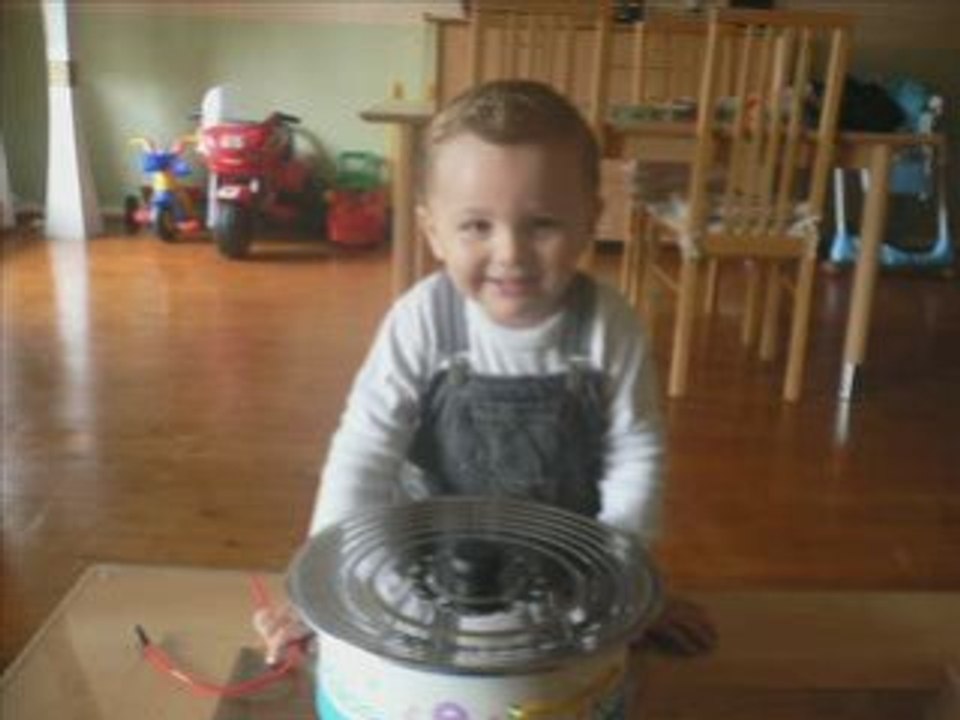 -Video en photos de Maxime de mois en mois .