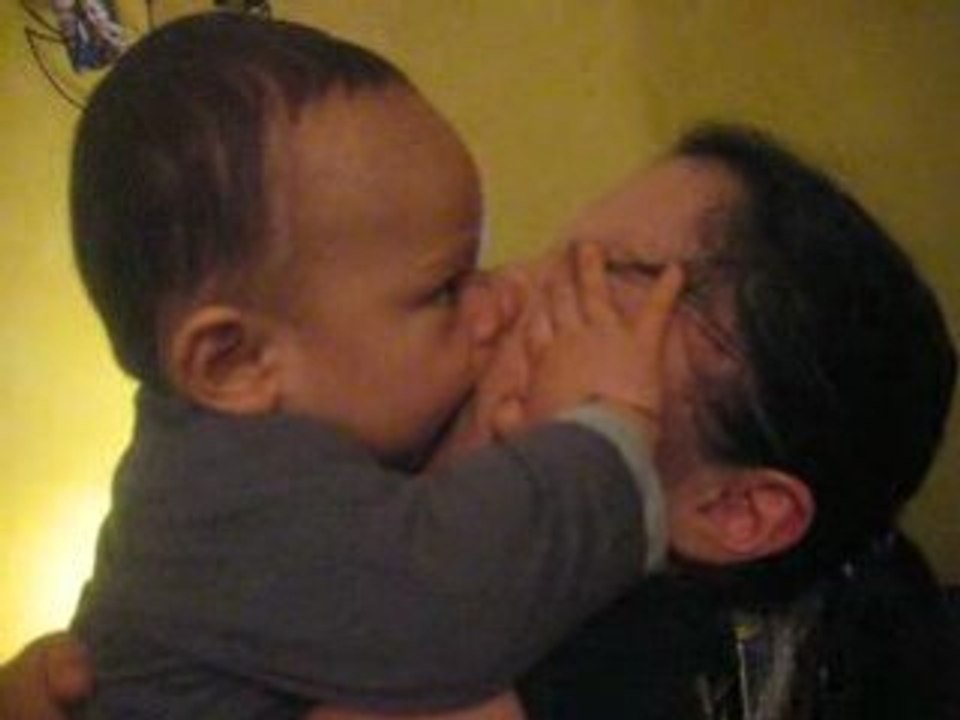 Quand Sothea embrasse Manue