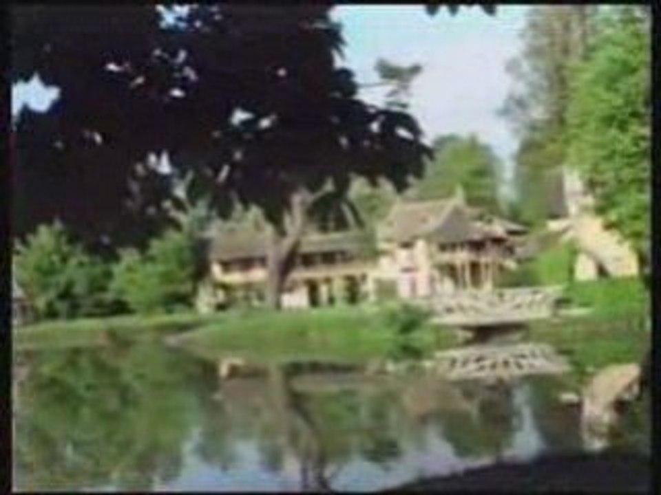 Brèves 2 -L' EAU ET LA PIERRE- Versailles fontaines et parc