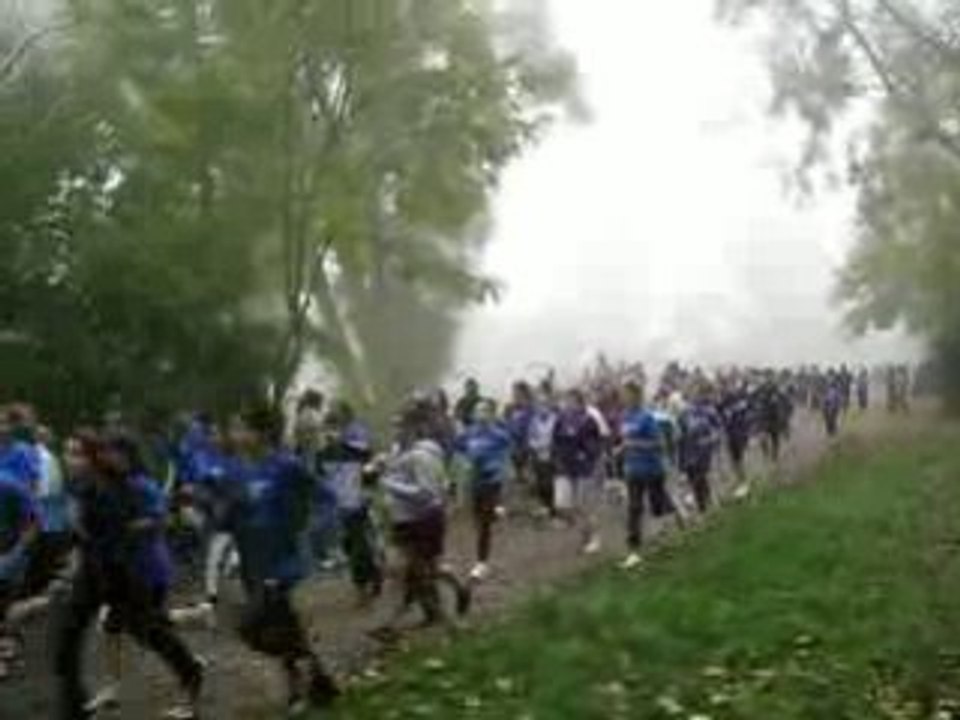 Départ du cross 3ème du collège episcopal saint Etienne