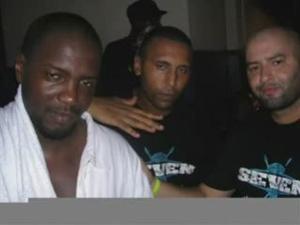 Alpha 5.20 feat Joe et Cross - Extortion