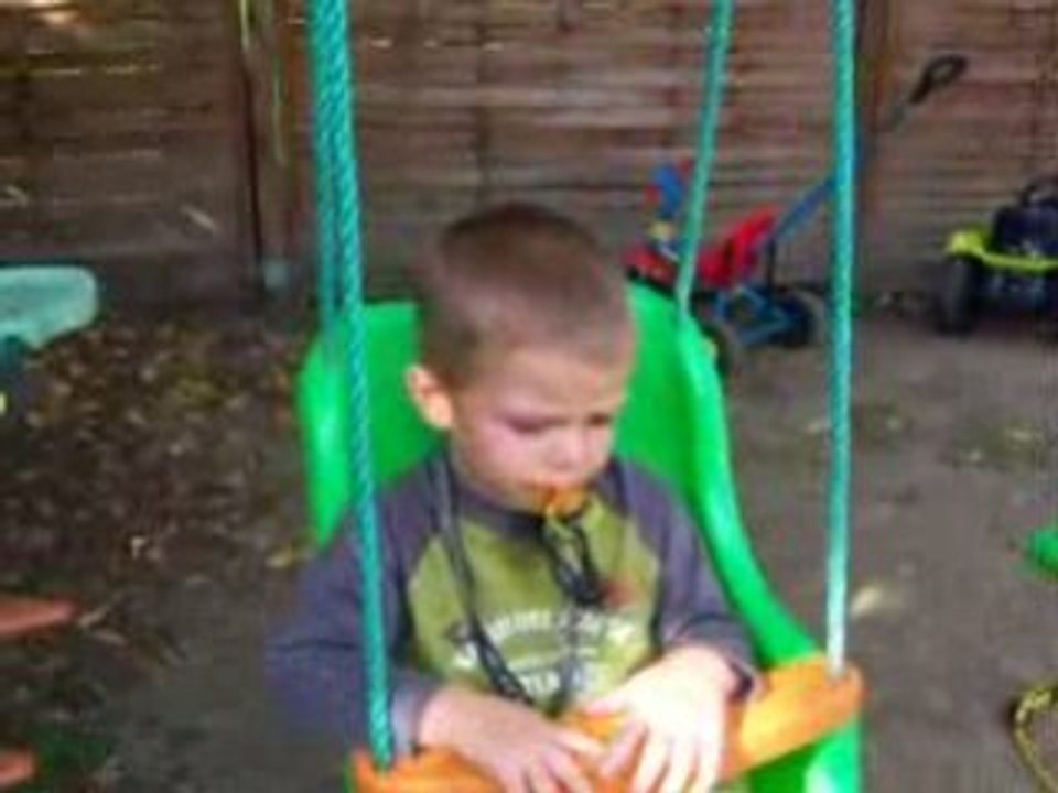 KELVYN DANS JARDIN