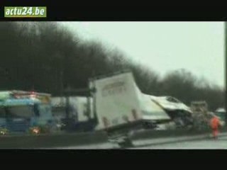 Actu24 - Accident E42 Heppignies