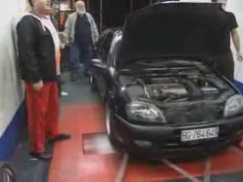 Faites attention aux pieds - إنتبهوا لمكان وضع الأرجل