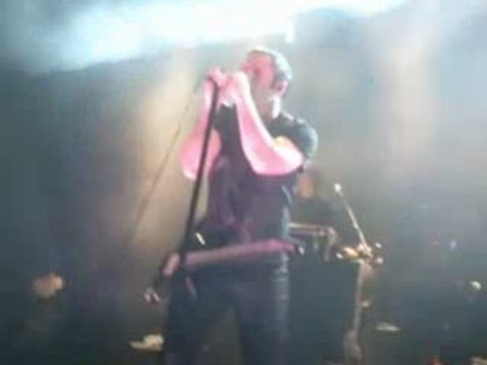 Nine Inch Nails - God Given (Atlantic City, NJ 11.16.08)